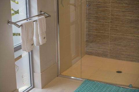 Magnificent Beach Retreat - Accommodation Rockhampton 12