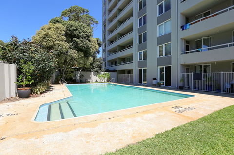 SEA BREEZE â€“ Between Cottesloe Beach & Swan River - Accommodation Rockhampton 4
