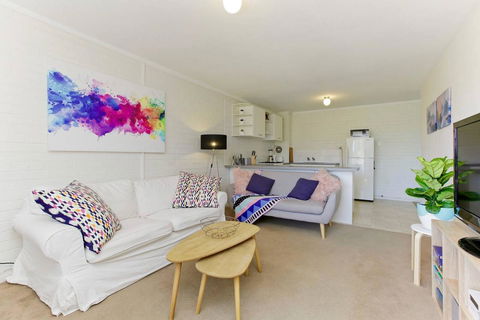 SEA BREEZE â€“ Between Cottesloe Beach & Swan River - Accommodation Rockhampton 0