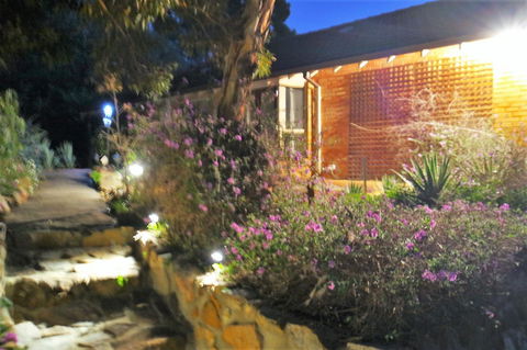 Eleebana Guest House - Accommodation Rockhampton 38