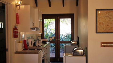 Eleebana Guest House - Accommodation Rockhampton 20