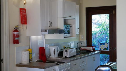 Eleebana Guest House - Accommodation Rockhampton 26