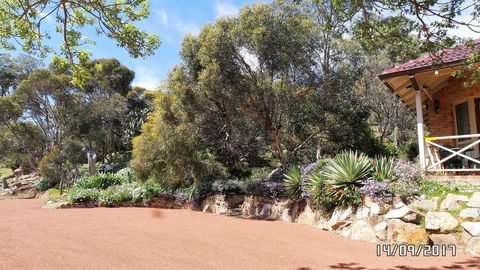 Eleebana Guest House - Accommodation Rockhampton 10