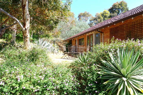 Eleebana Guest House - Accommodation Rockhampton 33