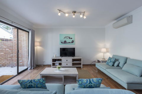 Cottesloe Sea Salt Abode - Executive Escapes - Accommodation Rockhampton 3