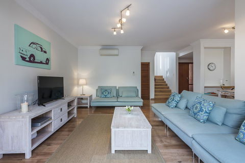Cottesloe Sea Salt Abode - Executive Escapes - Accommodation Rockhampton 2
