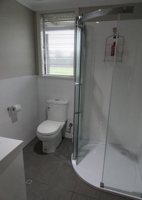 Windfall Estate Vineyard Cottage - Accommodation Rockhampton 7
