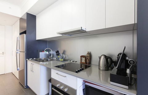 Perth Luxury City Apartment- Free Parking - Accommodation Rockhampton 3