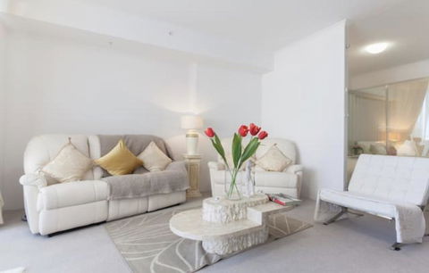 Perth Luxury City Apartment- Free Parking - Accommodation Rockhampton 0