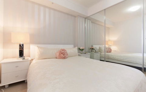 Perth Luxury City Apartment- Free Parking - Accommodation Rockhampton 2