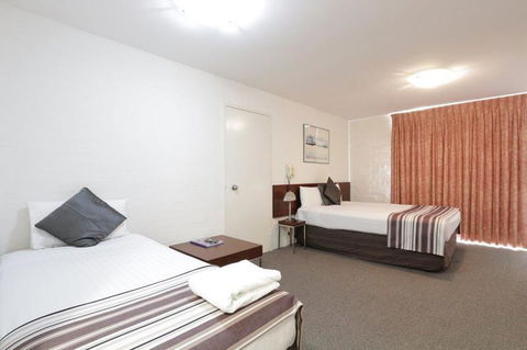 Atrium Hotel Mandurah - Accommodation Rockhampton 1