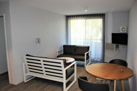 Atrium Hotel Mandurah - Accommodation Rockhampton 4