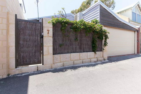 Laneway Studio, Heart Of Fremantle - Accommodation Rockhampton 12