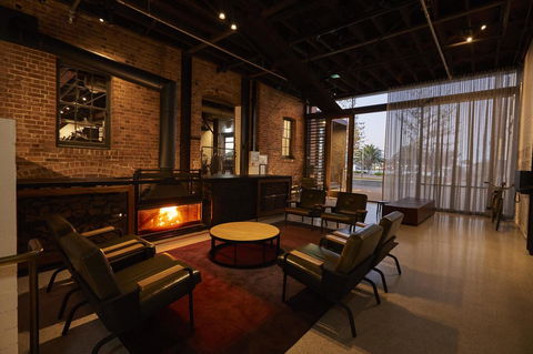 The Premier Mill Hotel - Accommodation Rockhampton 0