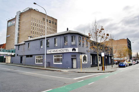 The Hive Hostel - Traveler Friendly, Passport Only - Accommodation Rockhampton 38