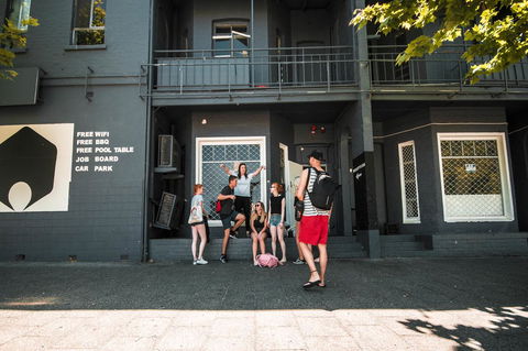 The Hive Hostel - Traveler Friendly, Passport Only - Accommodation Rockhampton 17