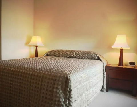 Outram St Apartment - Accommodation Rockhampton 5