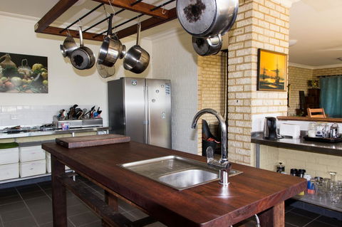 Baywatch Retreat Augusta - Accommodation Rockhampton 4
