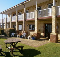 Baywatch Manor Augusta - Accommodation Rockhampton