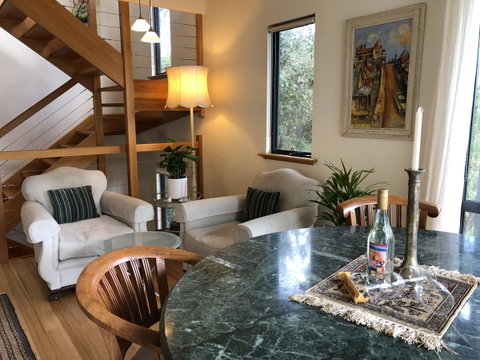 Orion Studio With Ocean Views - Accommodation Rockhampton 3