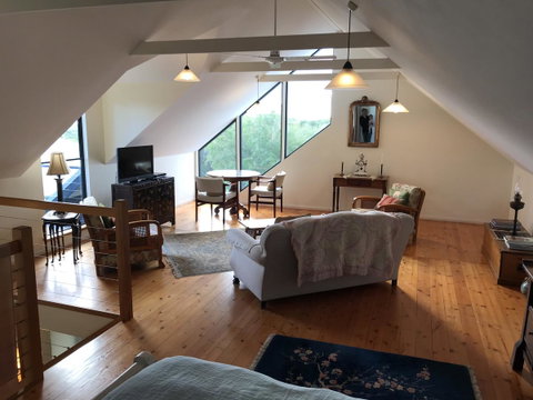 Orion Studio With Ocean Views - Accommodation Rockhampton 14