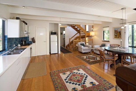 Orion Studio With Ocean Views - Accommodation Rockhampton 0