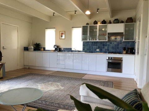 Orion Studio With Ocean Views - Accommodation Rockhampton 4