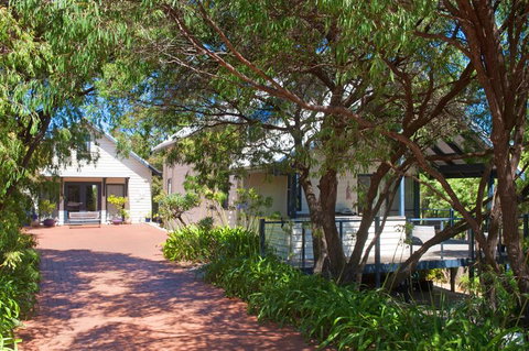 Orion Studio With Ocean Views - Accommodation Rockhampton 1