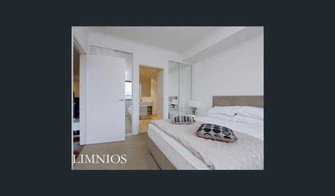Frankly Francis - Exquisite Executive Apartment - Accommodation Rockhampton 0