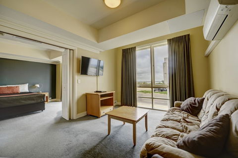 The Jetty Resort - Accommodation Rockhampton 16