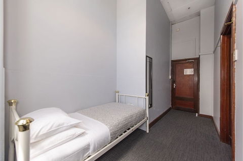 The Old Swan Barracks - Accommodation Rockhampton 21