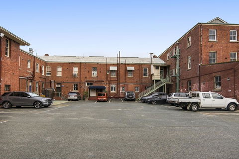 The Old Swan Barracks - Accommodation Rockhampton 36