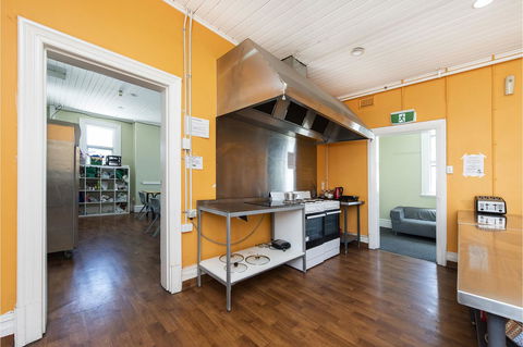The Old Swan Barracks - Accommodation Rockhampton 13