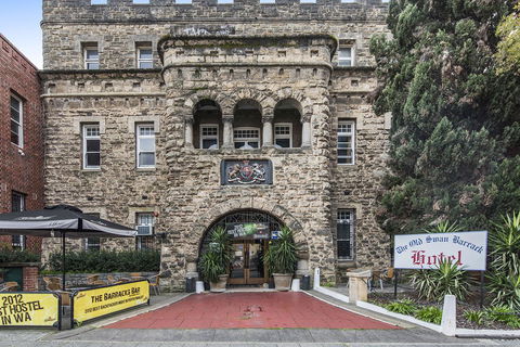 The Old Swan Barracks - Accommodation Rockhampton 35