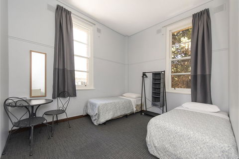 The Old Swan Barracks - Accommodation Rockhampton 18
