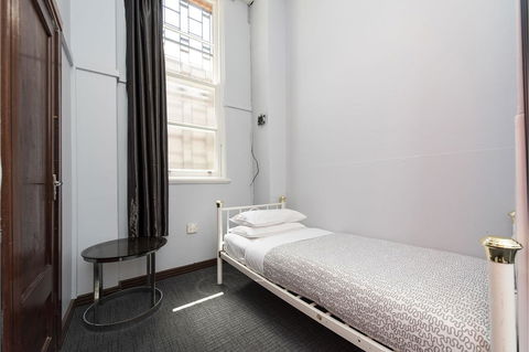 The Old Swan Barracks - Accommodation Rockhampton 23