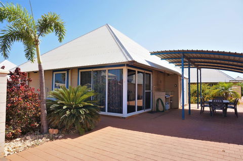 Osprey Holiday Village Unit 122 2 Bedroom - Accommodation Rockhampton 12