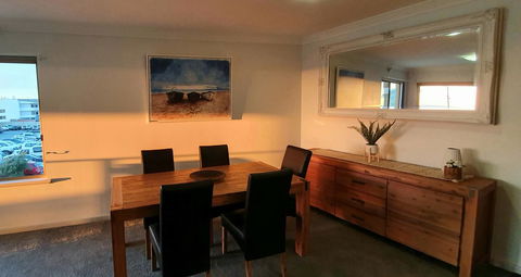 Sandcastles Beachfront Luxury Retreat Apartment - Accommodation Rockhampton 20