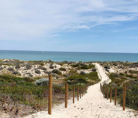 Sandcastles Beachfront Luxury Retreat Apartment - Accommodation Rockhampton 26