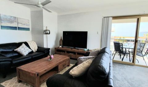 Sandcastles Beachfront Luxury Retreat Apartment - Accommodation Rockhampton 29