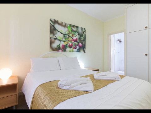 Broadway Apartments - Accommodation Rockhampton 0