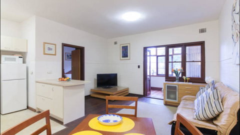 Broadway Apartments - Accommodation Rockhampton 8