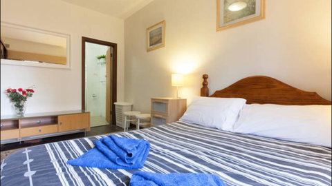 Broadway Apartments - Accommodation Rockhampton 7