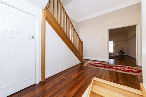 Inner Western Suburbs Retreat - Accommodation Rockhampton 16