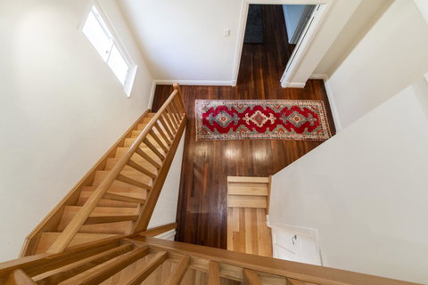 Inner Western Suburbs Retreat - Accommodation Rockhampton 27