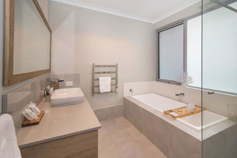 Busselton Beachside - A Slice Of Heaven - Accommodation Rockhampton 13