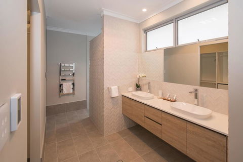Busselton Beachside - A Slice Of Heaven - Accommodation Rockhampton 8