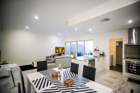 VIP Stays - Villa De Burswood Luxury 3BR Suite W/ King Bed FREE WIFI - Accommodation Rockhampton 21