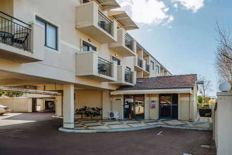 Canning Bridge Auto Lodge - Accommodation Rockhampton 8