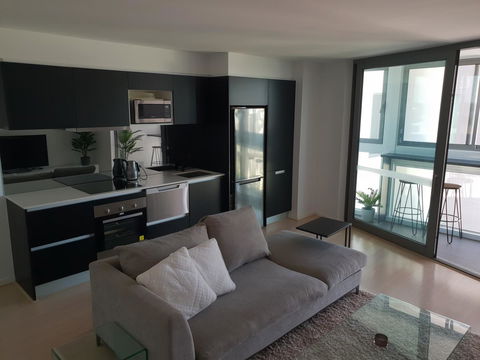 Modern Northbridge Apartment - Accommodation Rockhampton 7
